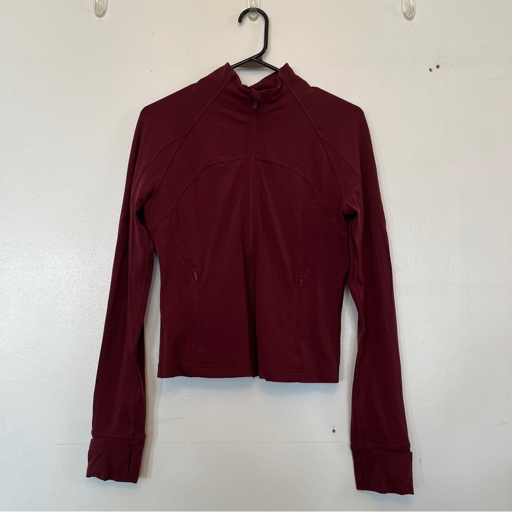 Lululemon Women’s Cropped Jacket — 10